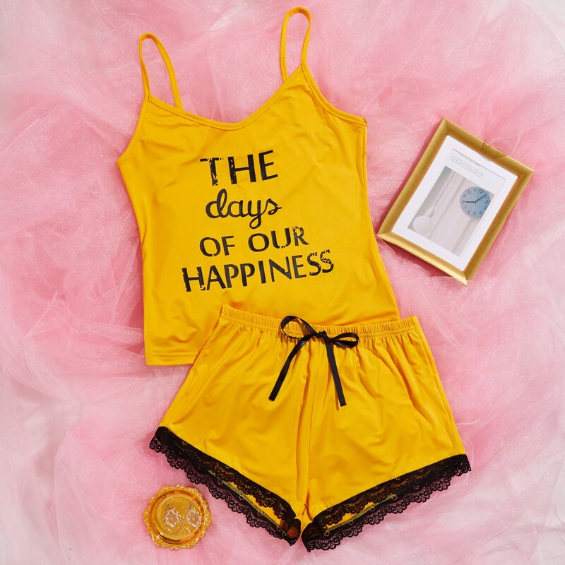 

Slogan Graphic Lace Panel Cami Pajama Set, Yellow