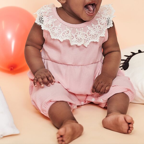 

Baby Girl Contrast Lace Jumpsuit, Pink