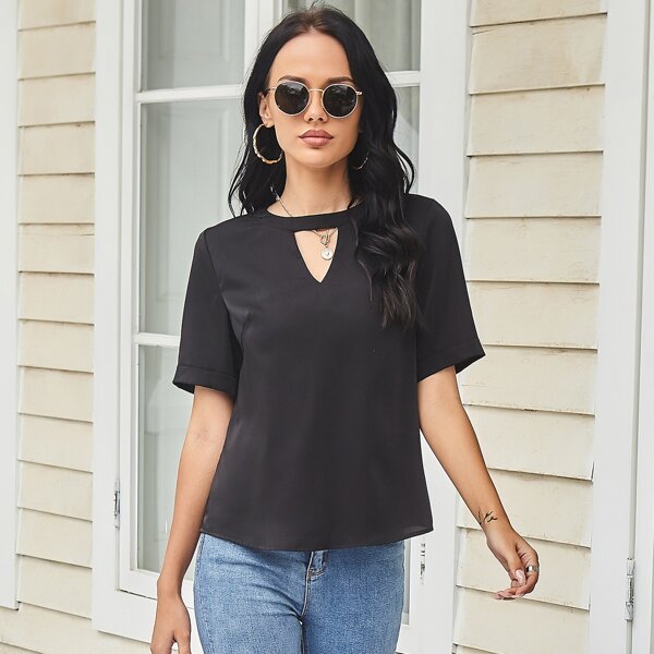 

Solid Keyhole Neckline Top, Black