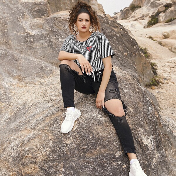 

Plus Patched Drop Shoulder Knot Striped Tee, Black and white