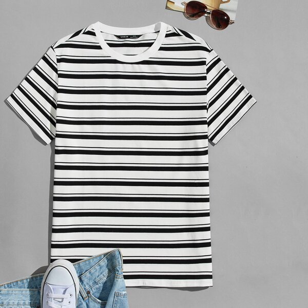 

Men Striped Round Neck Tee, Black and white