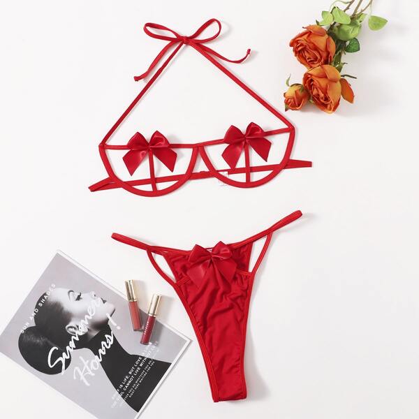 

Plus Cut Out Bow Decor Underwire Lingerie Set, Red