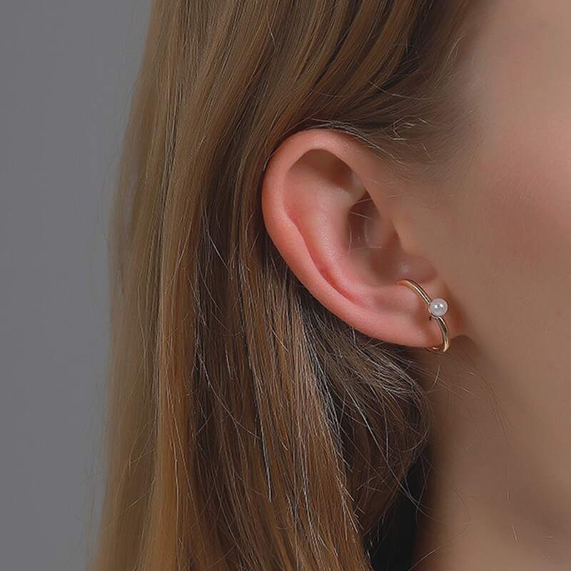 

1pc Faux Pearl Ear Cuff, Gold