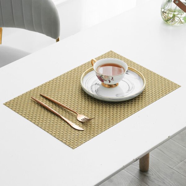 

1pc Woven Design Placemat, Gold