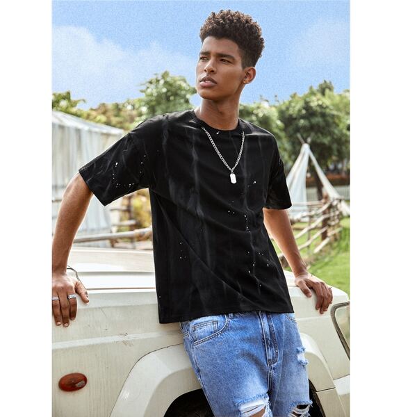 

Men Paint Splatter Pattern Chain Detail Tee, Black