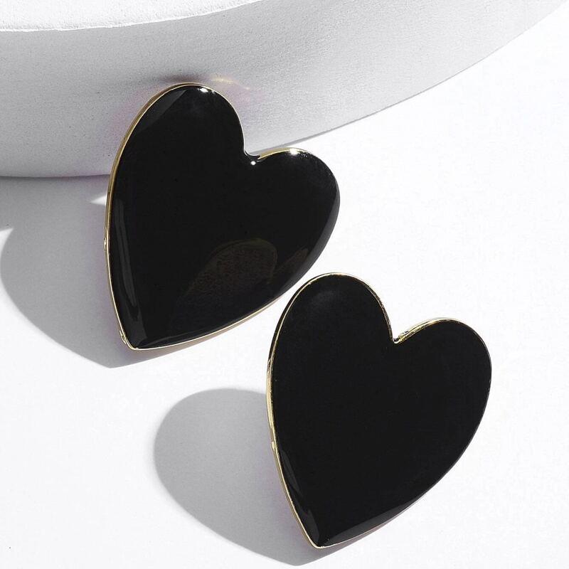 

1pair Heart Design Earrings, Black