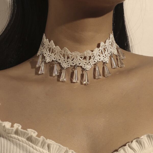 

Bead Pendant Choker, White