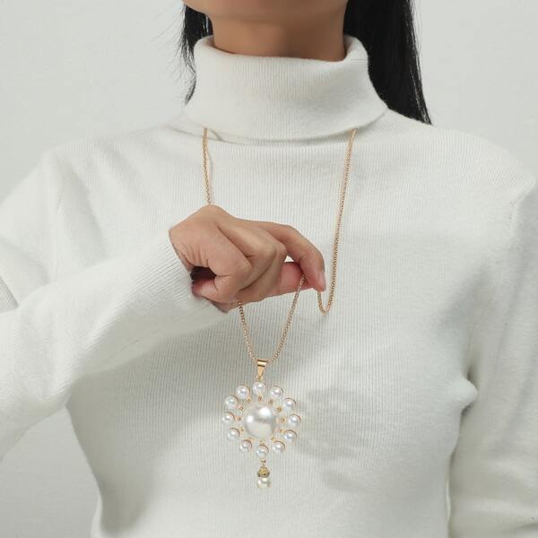 

Faux Pearl Pendant Necklace, Gold