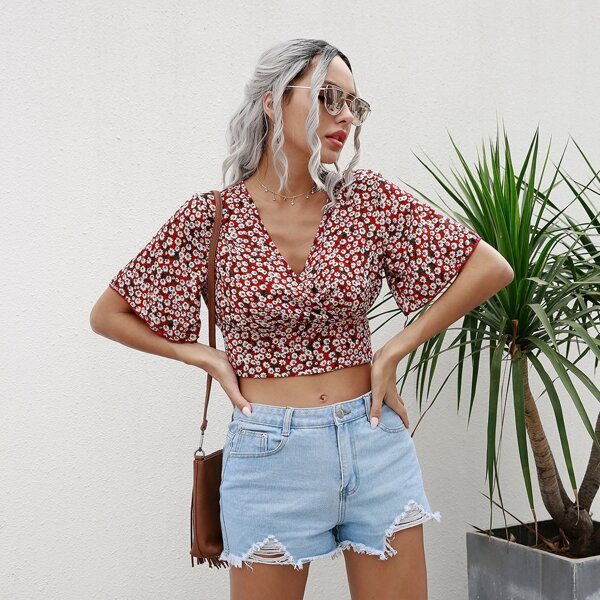 

Ditsy Floral Butterfly Sleeve Crop Blouse, Multicolor