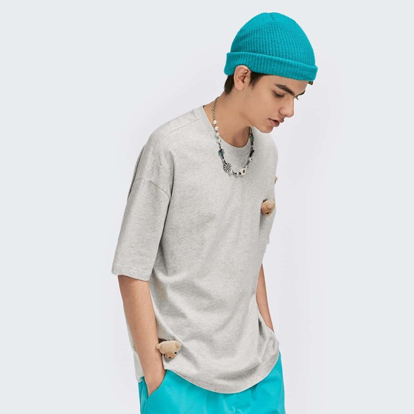 

Men Drop Shoulder Tee With Bear Pin, Light grey
