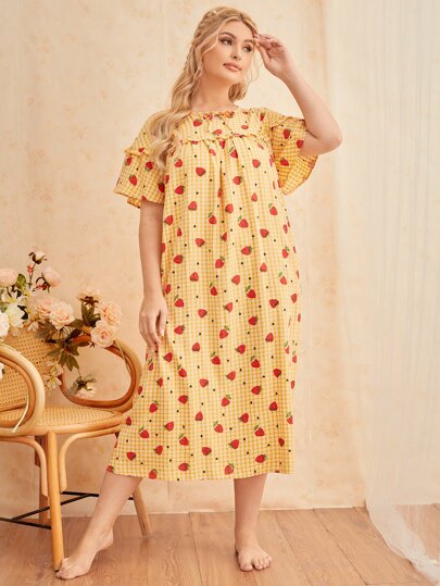 SHEIN Plus Tie Neck Flounce Sleeve Tartan & Strawberry Night Dress