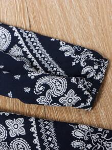 SHEIN LUNE 大碼繫帶領絲巾圖案長襯衫 - 藍白色 - 查看 3