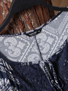 SHEIN LUNE 大碼繫帶領絲巾圖案長襯衫 - 藍白色 - 查看 4