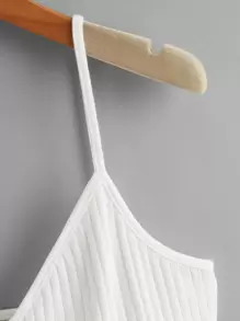 Soleia Top de tirantes bajo con fruncido tejido de canalé