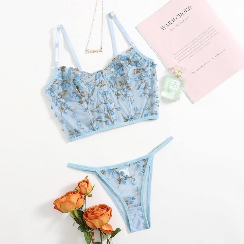 

Embroidered Mesh Underwire Lingerie Set, Baby blue