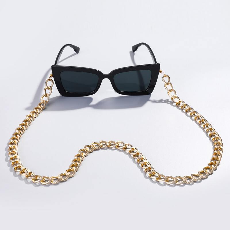 

Cat Eye Sunglasses With Chain