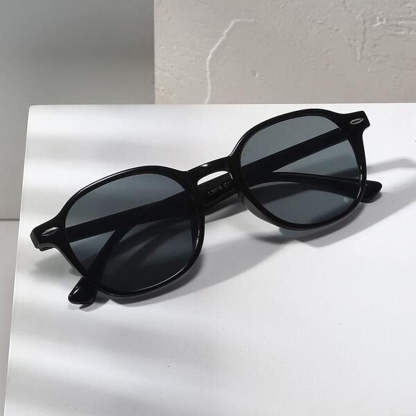 

Acrylic Frame Tinted Lens Sunglasses