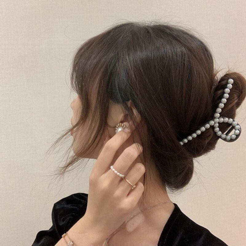 

Faux Pearl Decor Hair Claw, Black
