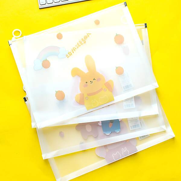 

1pc Cartoon Graphic Random File Pocket, Multicolor