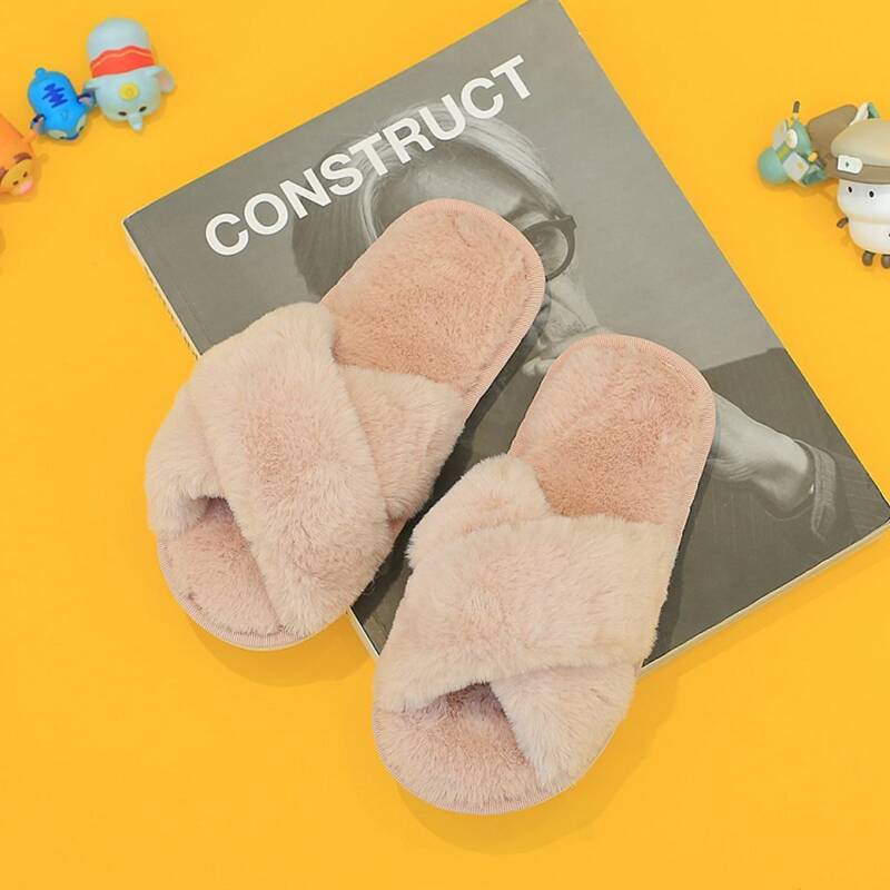 

Criss Cross Fluffy Slippers, Baby pink