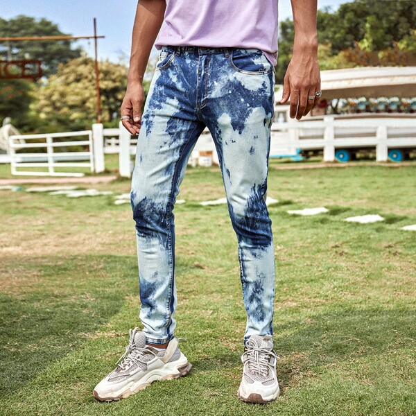 

Men Washed Zipper Fly Tapered Jeans, Light wash