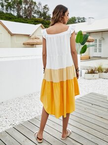 Vestido smock bajo con fruncido con costura