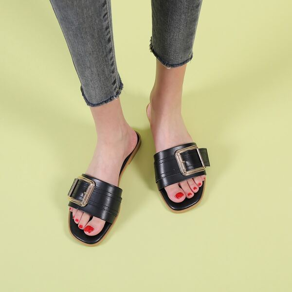 

Buckle Decor Slide Sandals, Black