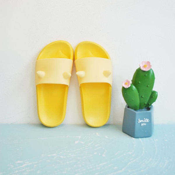 

Boys Devil Horn Decor Slippers, Yellow