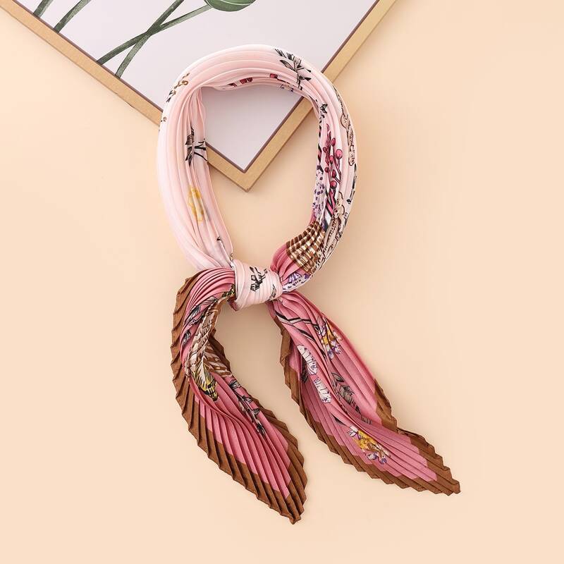 

Floral Pattern Pleated Bandana, Multicolor