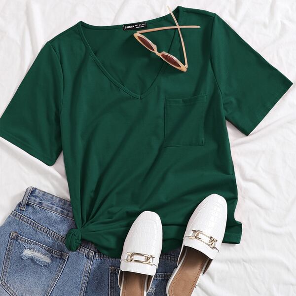 

V-neck Pocket Patched Tee, Dark green