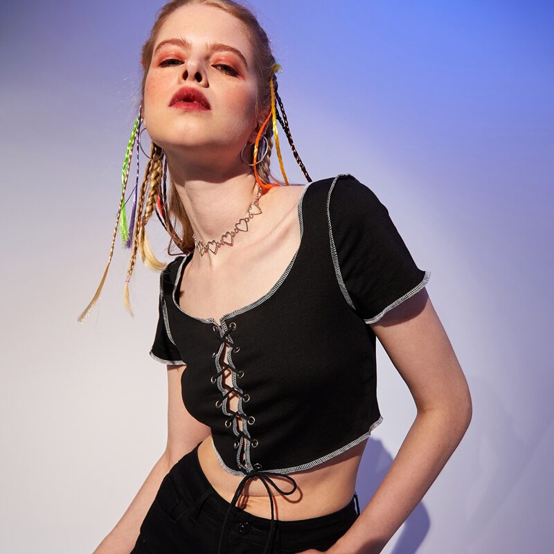 

Contrast Stitching Lace Up Crop Tee, Black