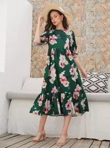 SHEIN فستان سموك بطباعة زهر وبحافة مكشكش