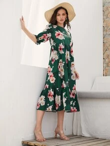 SHEIN فستان سموك بطباعة زهر وبحافة مكشكش