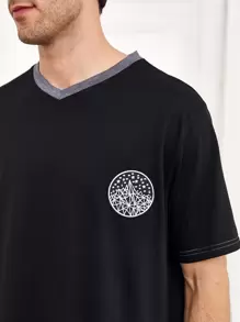 Men Graphic Print V Neck Nightshirt - Black - View 4