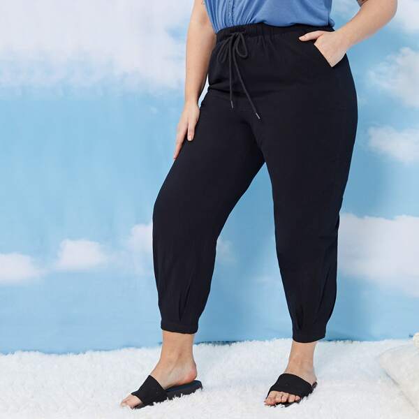 

Plus Slant Pocket Carrot Pants, Black