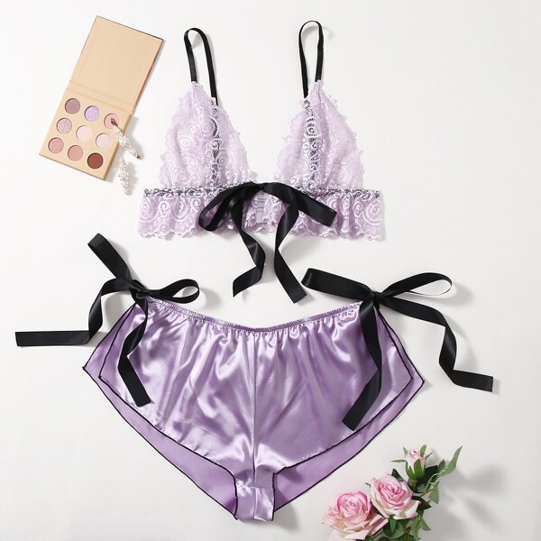 

Plus Floral Lace Bralette With Satin Shorts, Lilac purple
