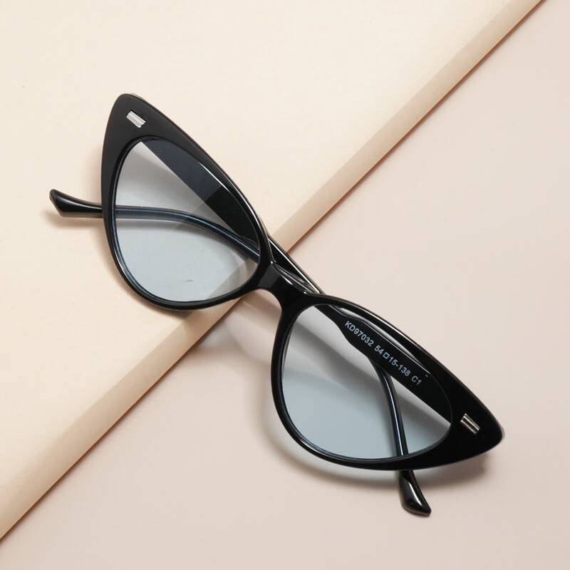 

Cat Eye Sunglasses