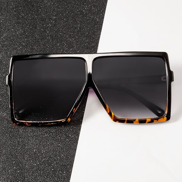 

Men Flat Top Shield Sunglasses, Dark grey