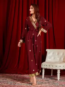 Al Najma 閃光花卉前交叉腰帶超長連衣裙 - 酒紅色 - 查看 1