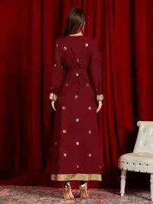 Al Najma 閃光花卉前交叉腰帶超長連衣裙 - 酒紅色 - 查看 2