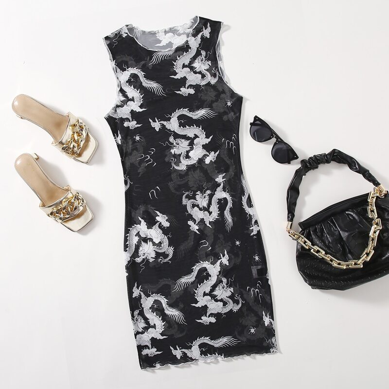 

Lettuce Trim Chinese Dragon Graphic Dress, Black and white