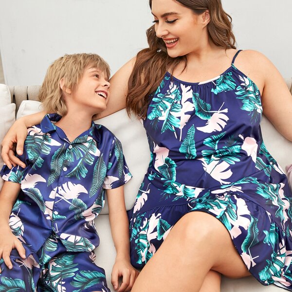 

Plus 1pc Tropical Print Ruffle Hem Night Dress, Multicolor