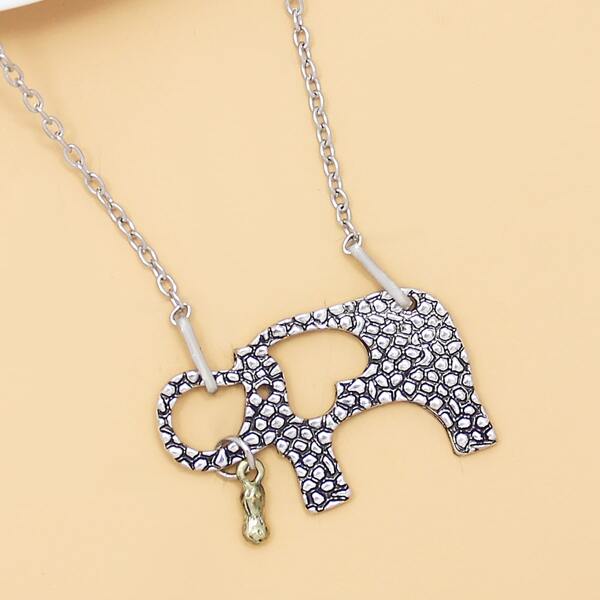 

Hollow Out Elephant Charm Necklace, Multicolor