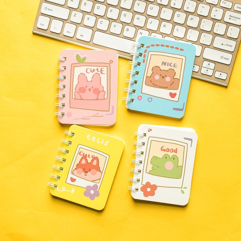 

1pc Cartoon Graphic Random Notepad, Multicolor