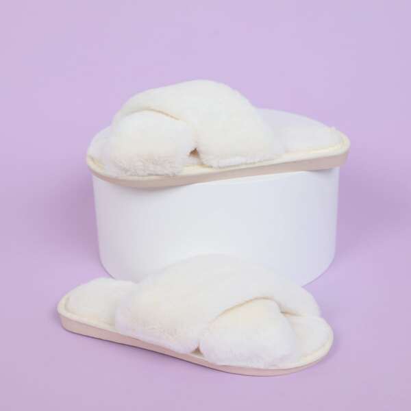 

Criss Cross Fluffy Slippers, Beige