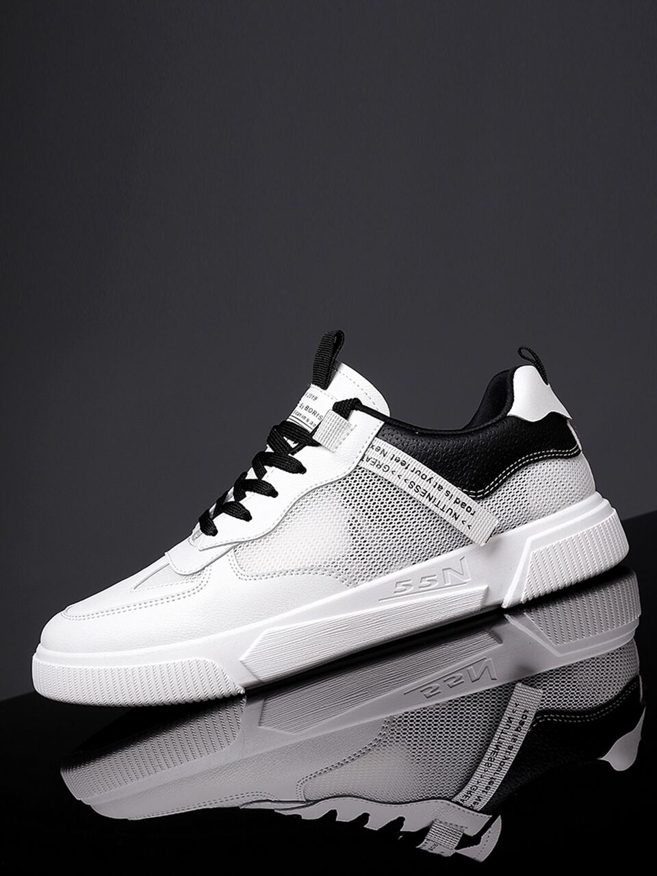 Men Letter Tape Decor Mesh Sneakers