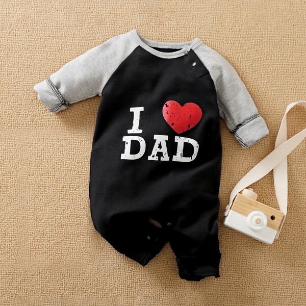 

Baby Unisex Raglan Sleeve Letter & Heart Graphic Jumpsuit, Black