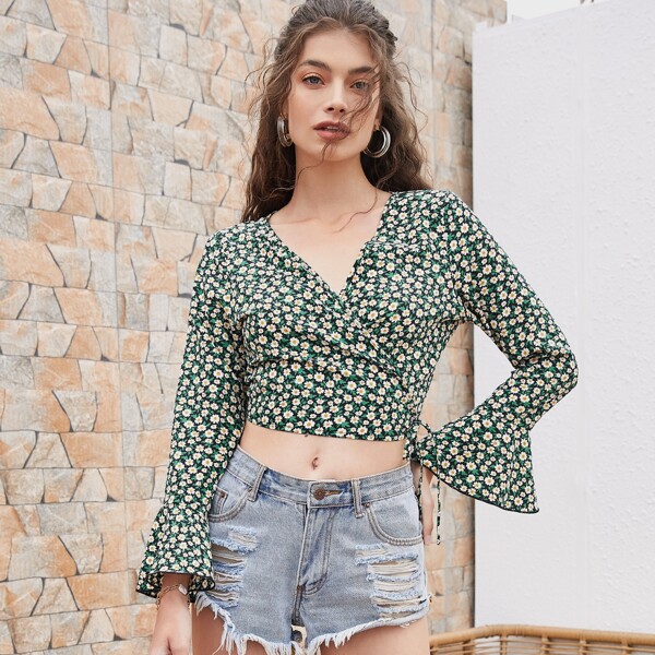 

Daisy Floral Flounce Hem Top, Green