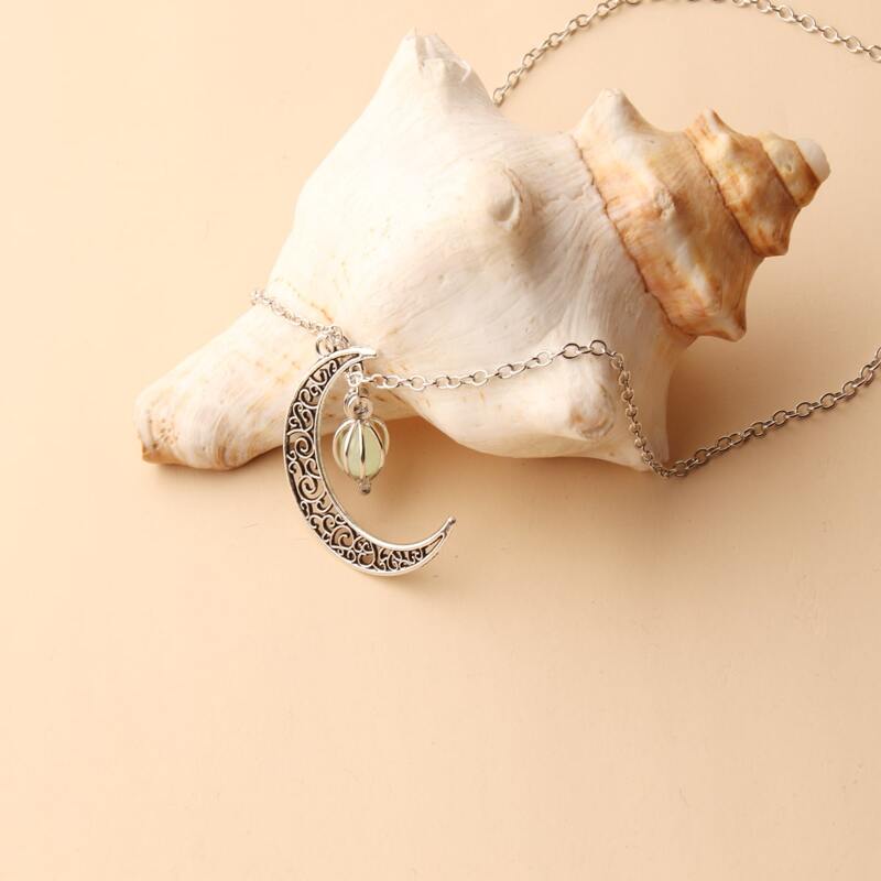 

1pc Luminous Pendant Chain Necklace, Silver