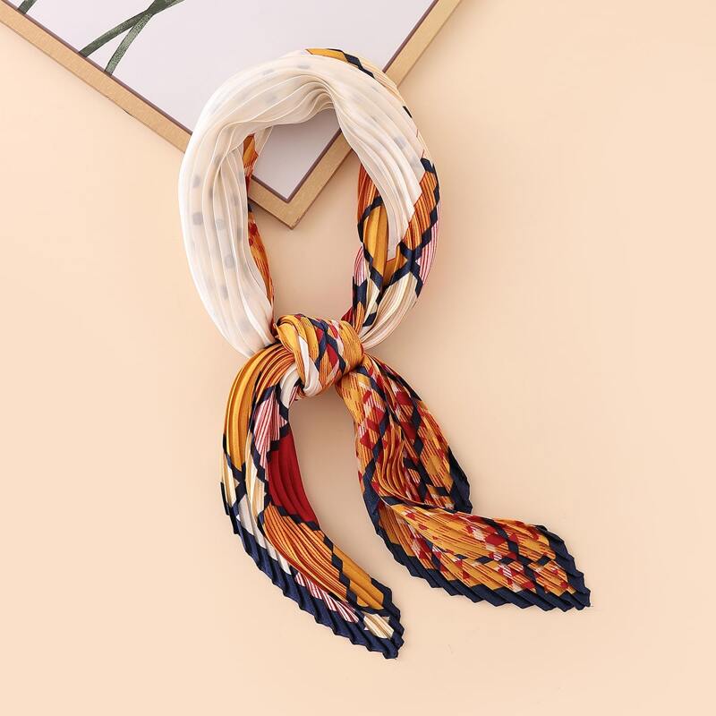 

Geo Print Pleated Bandana, Multicolor